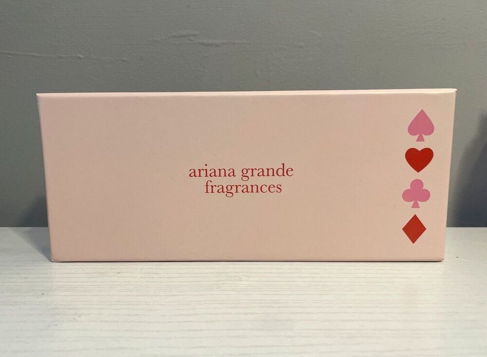 Ariana Grande Exclusive Limited Edition Pink Poker Set NEW Collectible Game